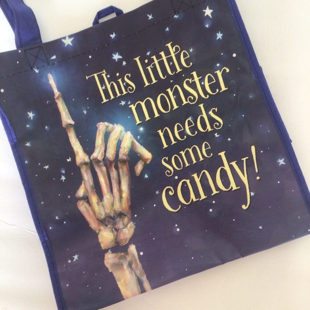 CLEARANCE MAKE OFFER !  
HALLOWEEN TRICK OR TREAT BAG